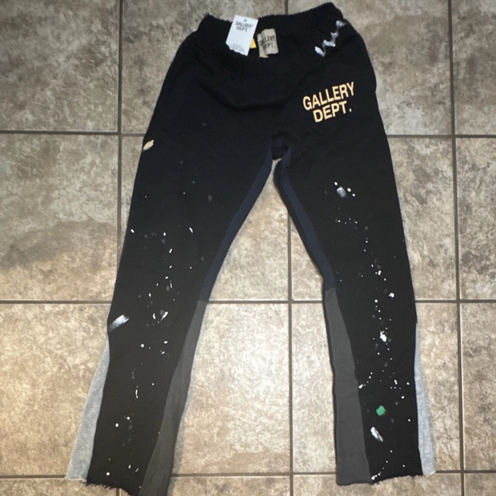 Gallery Dept Black Sweatpants with Gold Logo - Picture 3 of 5